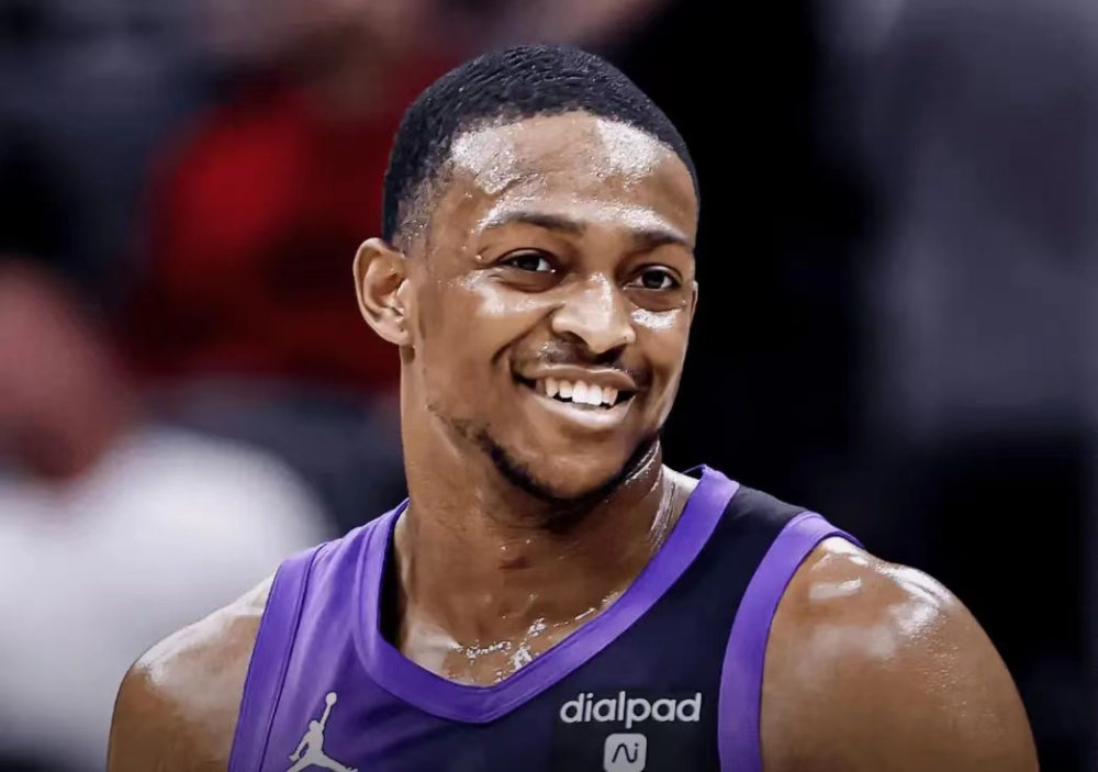 风暴娱乐官方：鹈鹕最多领先50分四杀国王：锡安伤停 福克斯10中1赛季最差